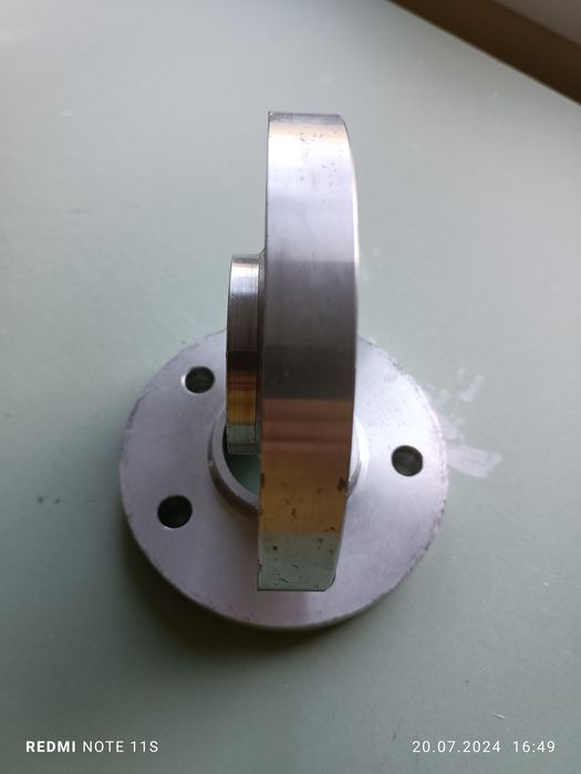 Универсални фланци 20 мм