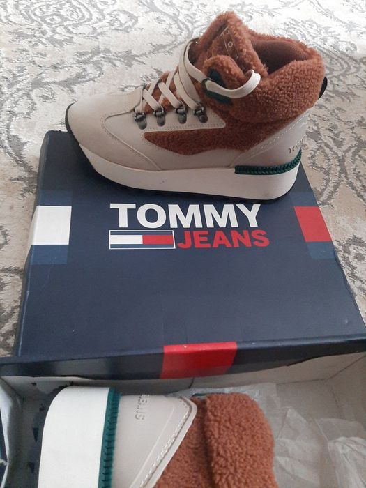 Ботинки  Tommy Hilfiger