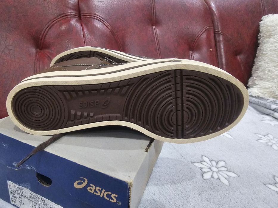 Ghete iarnă  Asics