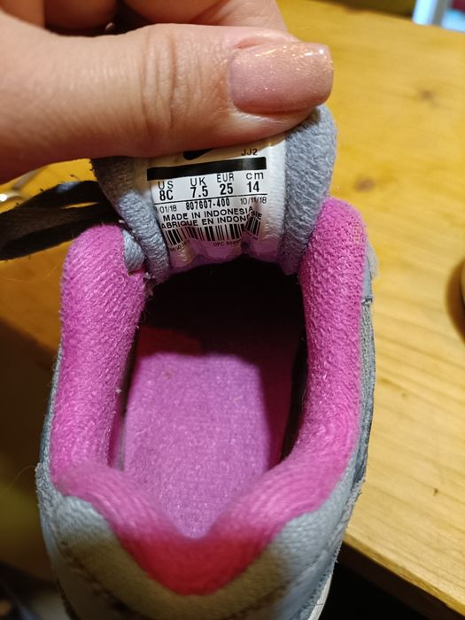 Adidasi Nike marimea 23