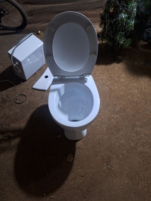 Унитаз в отличном состоянии