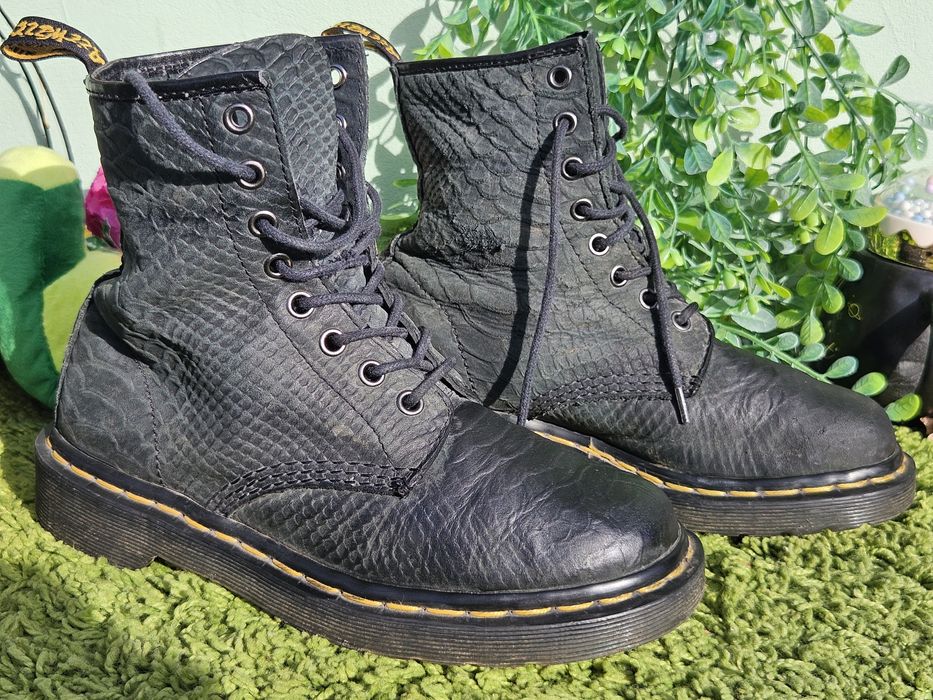 Dr Martens оригинални боти N37