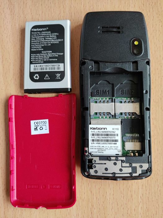 Telefon clasic Karbonn K110, nefunctional, pentru colectionari