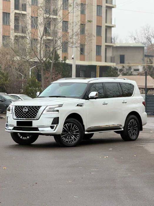Sotuvda Nissan Patrol Platinum  avtomashinamiz