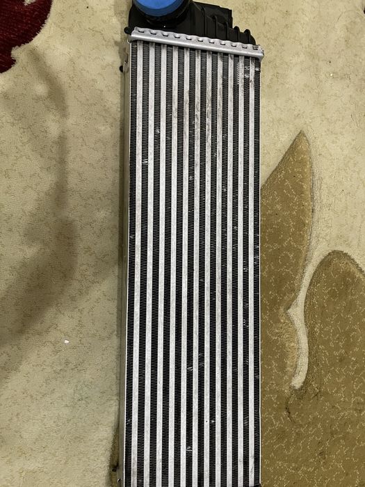 Продается интеркулер для bmw