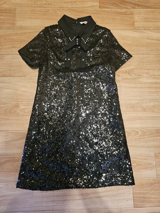 Продам одежду для девочки пакетом  на 6-8 лет