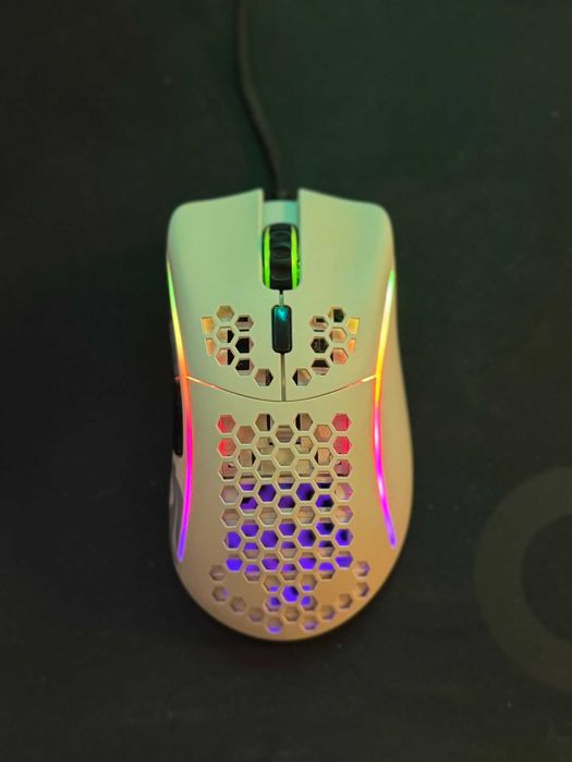 Геймърска мишка Glorious Model - minus мат бяла