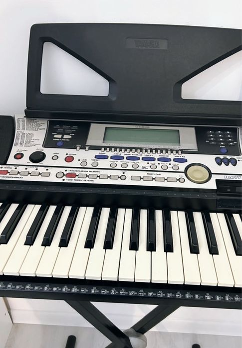 cинтезатор Yamaha