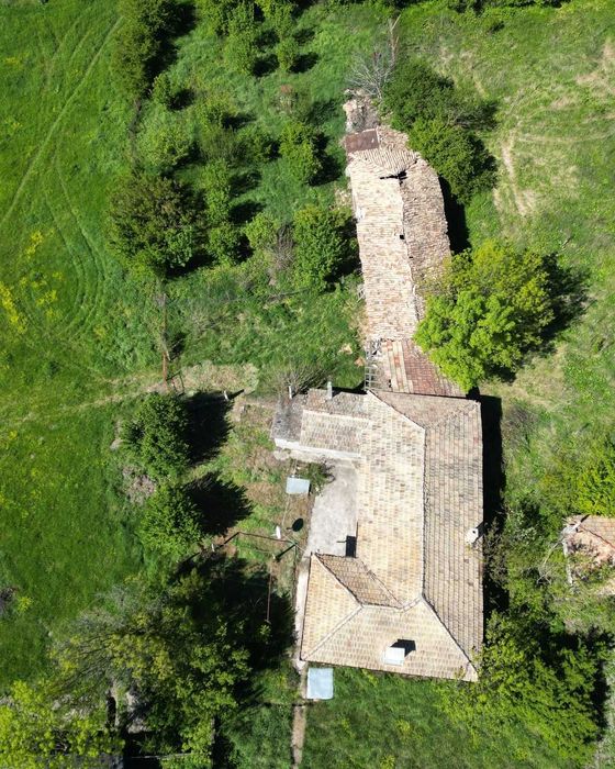 Тухлена къща, център, село Здравец