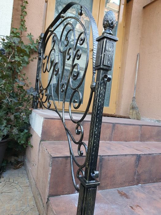 FierForjat-Bucuresti. ro/Porti garduri fier forjat