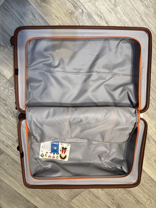 Чемодан большой, абсолютно новый