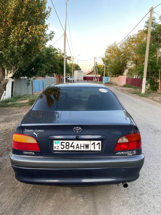 Toyota avensis 1999 года
