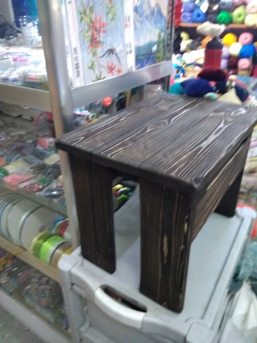 Маленькая табуретка