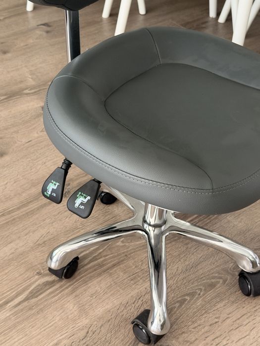 Scaun Cosmetica/Manichiura/Pedichiura Hidraulic Pentru Tehnician - Gri