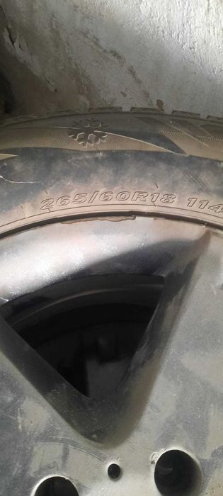 зимние шипованные 265\60\18