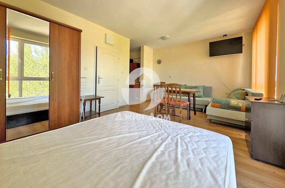 Продава се Едностаен апартамент в к.к. Слънчев бряг - 50 кв.м за 1150 €/кв.м - Снимка #3