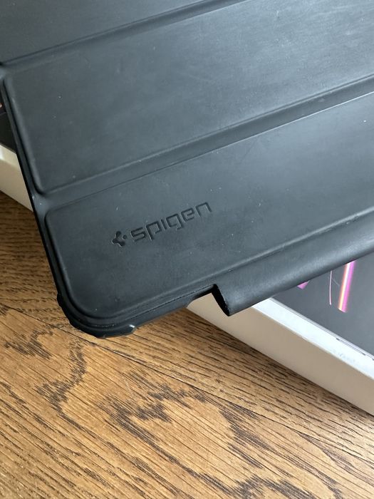Продавам таблет iPad Pro 128GB Wi-fi, 4-то поколение