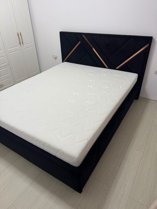 Pat tapițat model deosebit