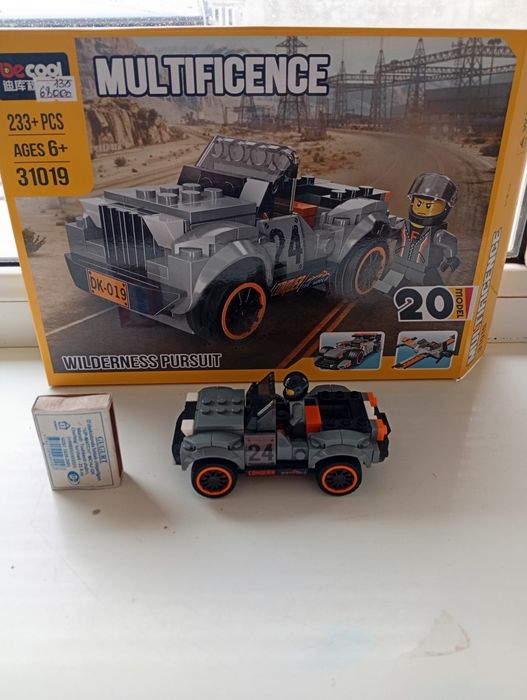 Конструктор "Лего" машинка