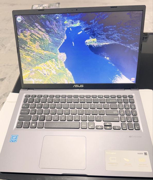 ASUS VivoBook 15 X515M