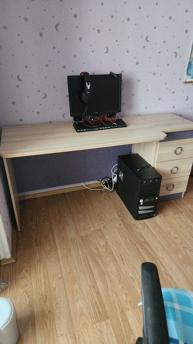 Продам детский, подростковый мебельный гарнитур