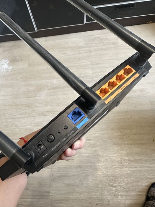 Wi-Fi роутер TP-Link Archer A8