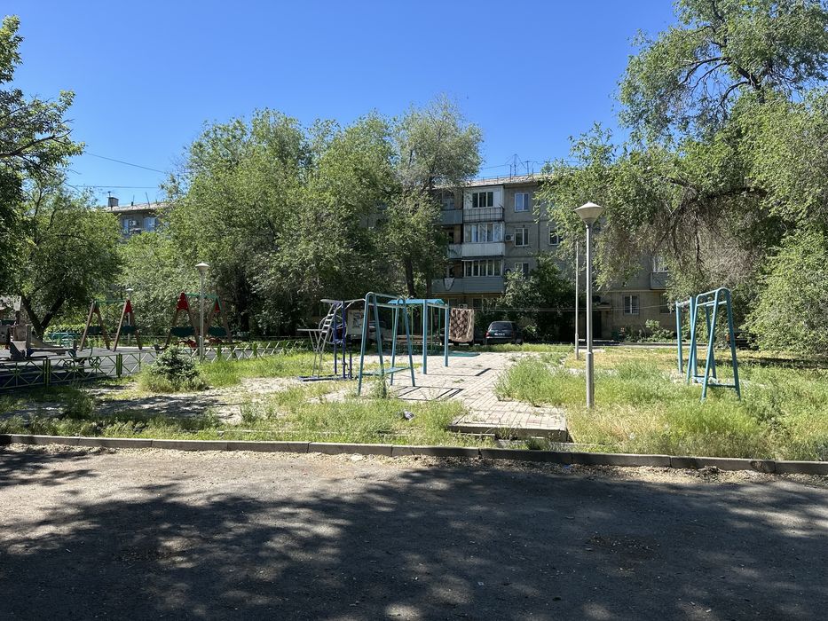 Продам 2 ком.кв 2-ом микрарайоне
