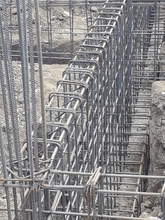 Construim Case la Rosu .