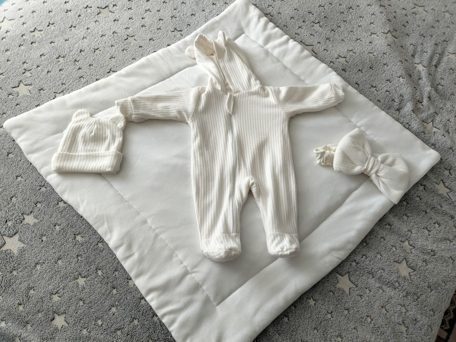 Продам уголок на выписку