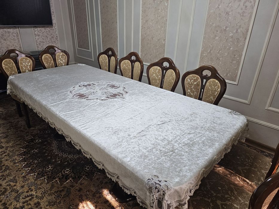 Стол стулья на 12 персон