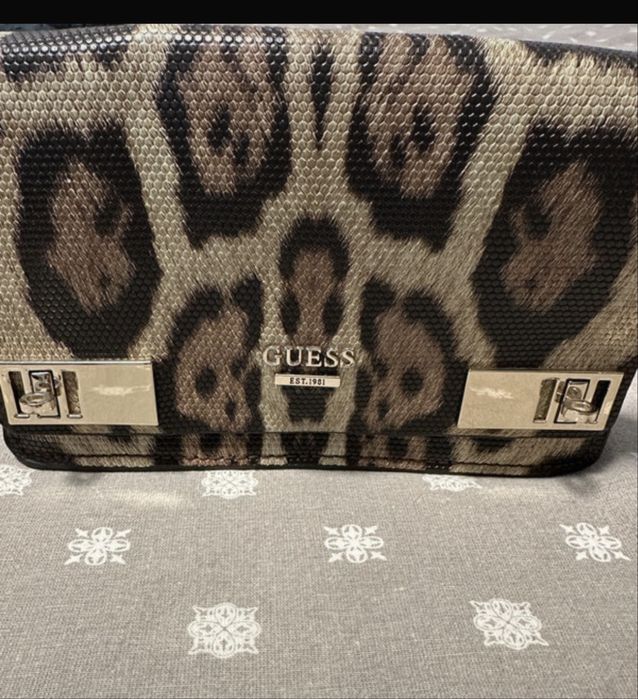 Geanta Guess print leopard