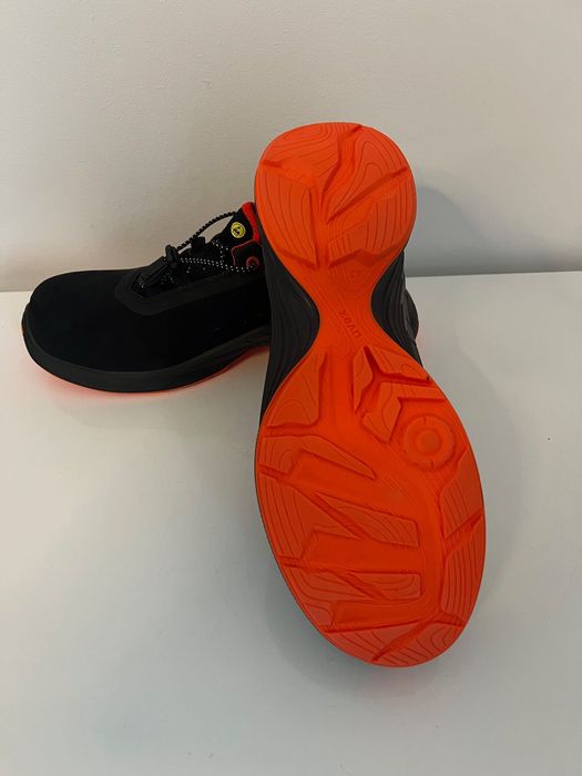 Pantofi Uvex marimea 43