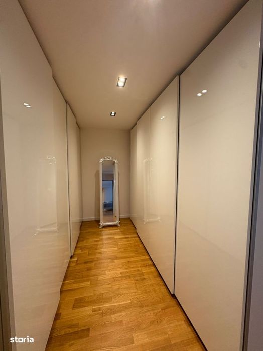 Apartament 3 camere-127mp-piscina