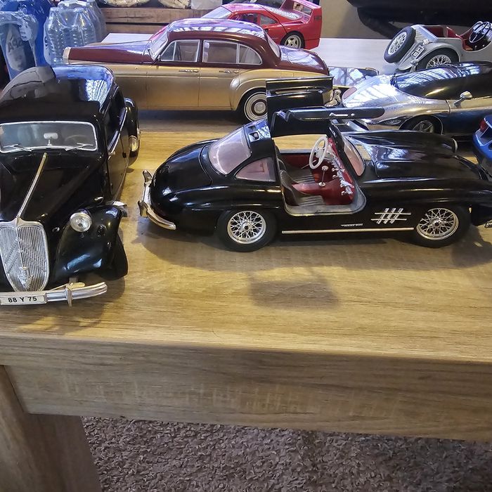 Colecție / Lot Mașinuțe Scară 1:8