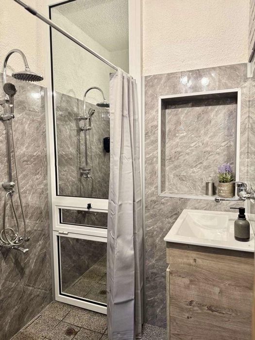 Дава се под наем Тристаен апартамент в София, Център - 94 кв.м за 997.05 € - Снимка #9