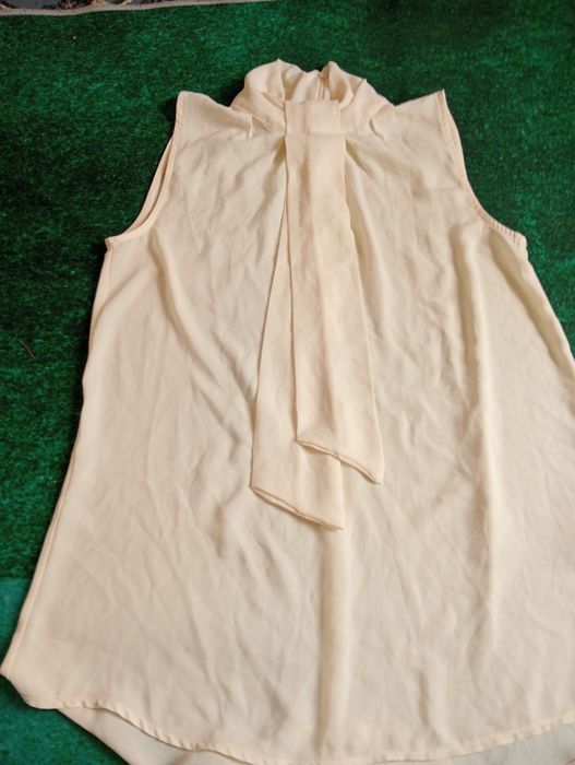 Рубашка и кофталар сатылады