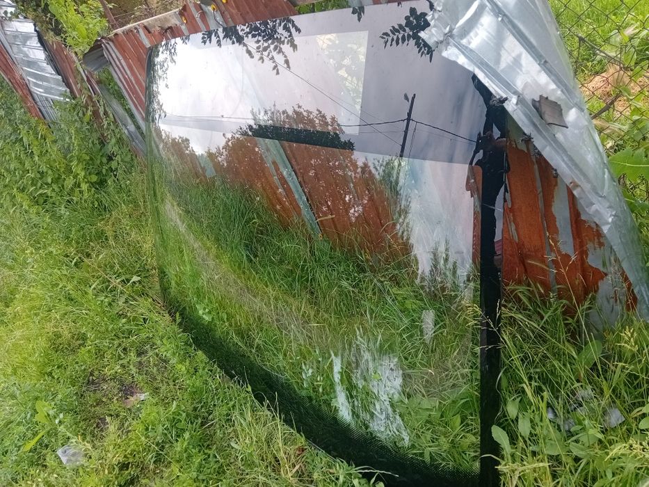 Parbriz de autobuz güleryüz Cobra GL9 155x255cm ușor crăpat, 100 de lei dar poate ți-l dau gratis dacă imi esti simpatic