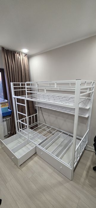 Металлические двухъярусная кровать. Икки каватли кровать