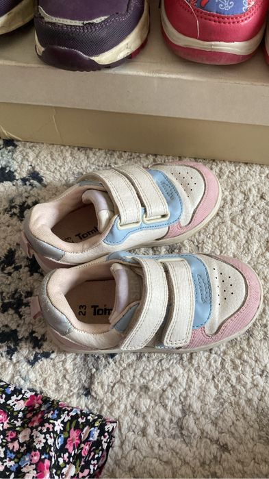 Продается детская обувь