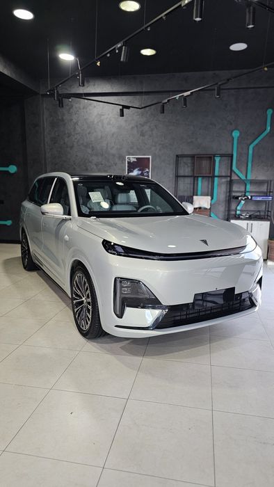 Deepal S09 Ultra 4AWD /Ultra plus Oq salonlardan  mavjud