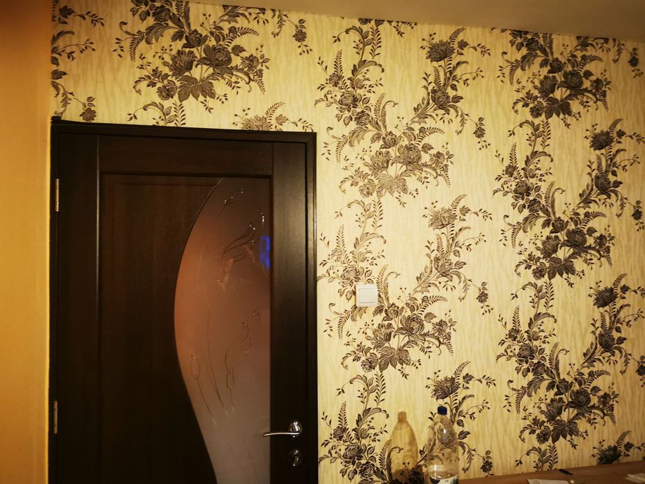 Închiriez apartament.