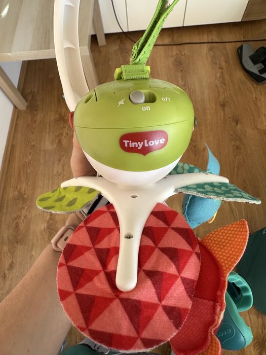 Tiny Love въртележка Take along mobile