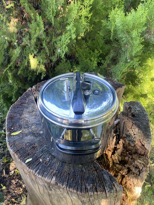 LAGOSTINA ITALY / Италия качествена тенджера под налягане 9 литра