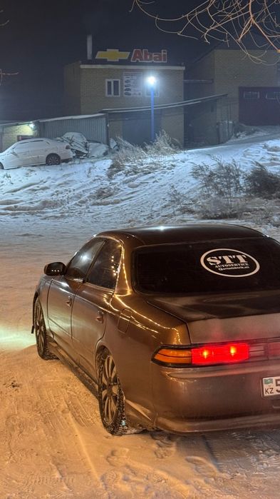 Продам машину тоиоту марк 2