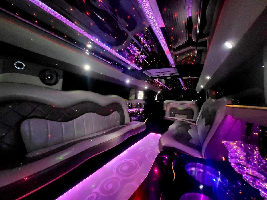 Limuzina Hummer 14 locuri