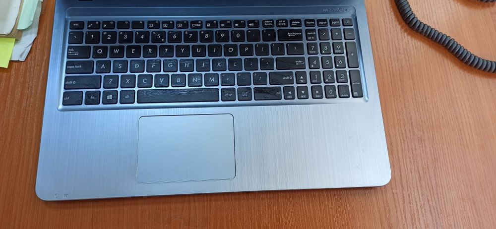 asus x540sa    intel Celeron N3060 1.60 GHz up to 2.48 GHz, 2M Cache