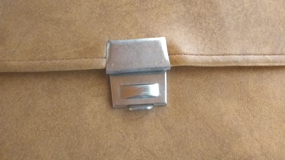 Продаются мужские портфели из натуральной кожи