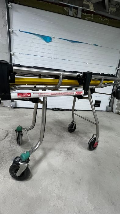 Каталка медицинская с нижней платформой