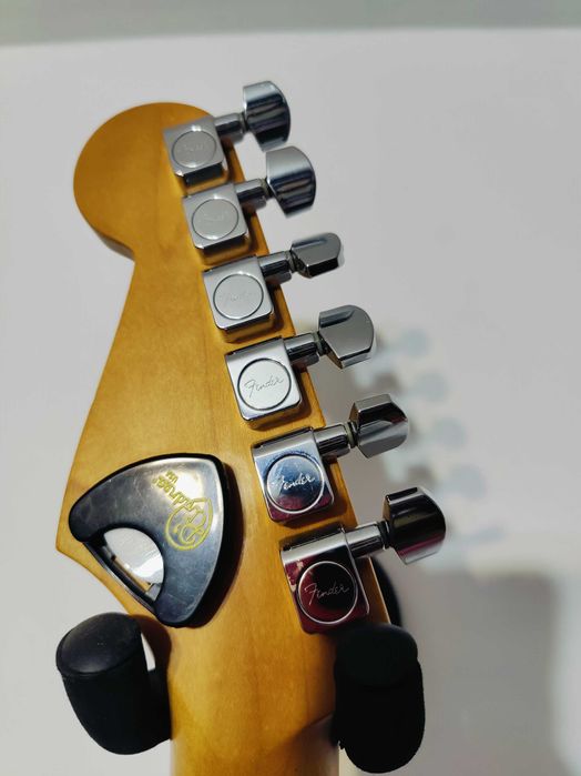 Chitara electrica Fender Deluxe Roadhouse Strat