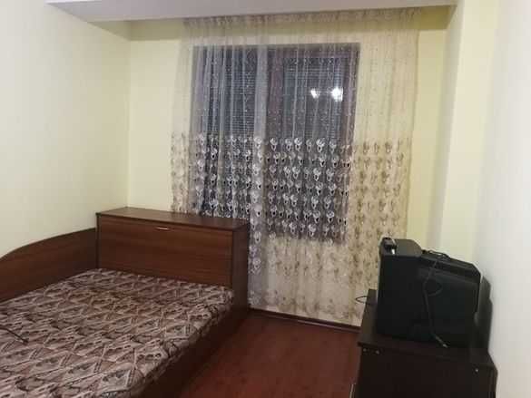 Дава се под наем Тристаен апартамент в Бургас, Възраждане - 76 кв.м за 229.5 € - Снимка #4